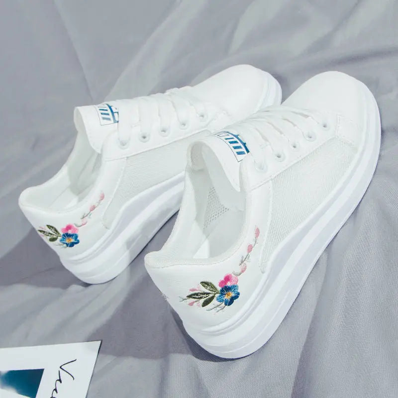 Floral breathable sneakers Vivid Lilies