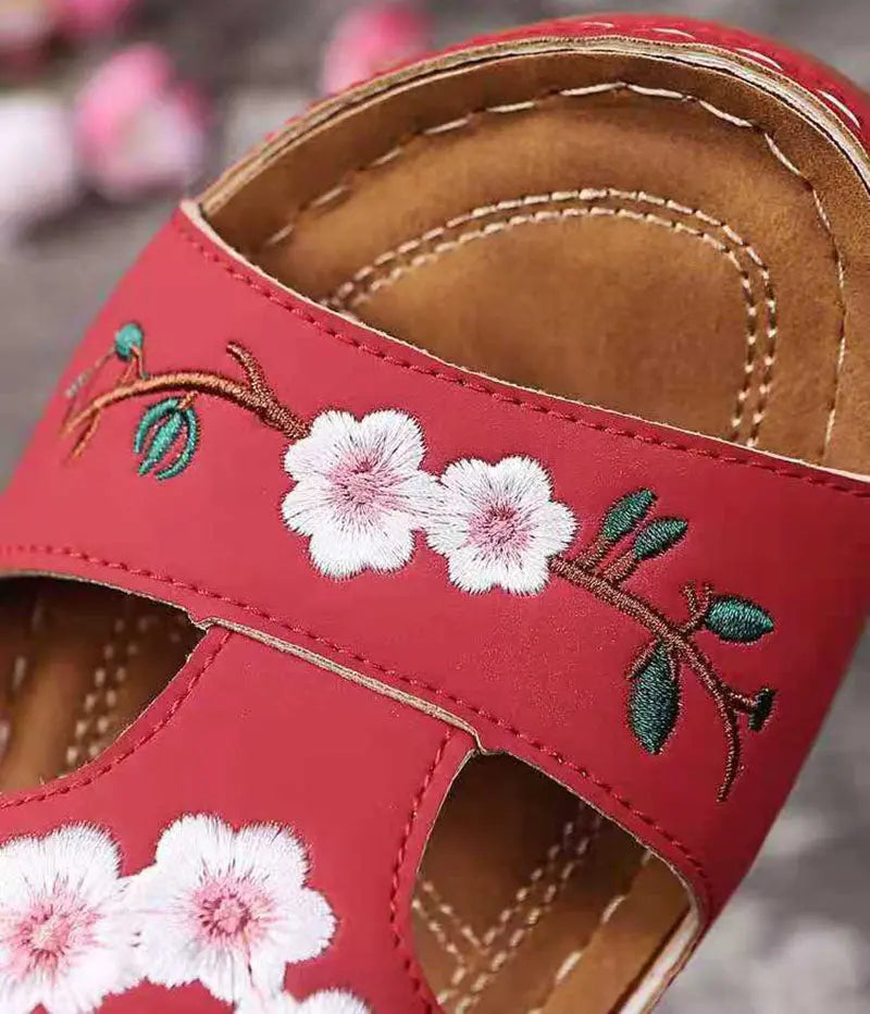 Soft floral sandals Vivid Lilies